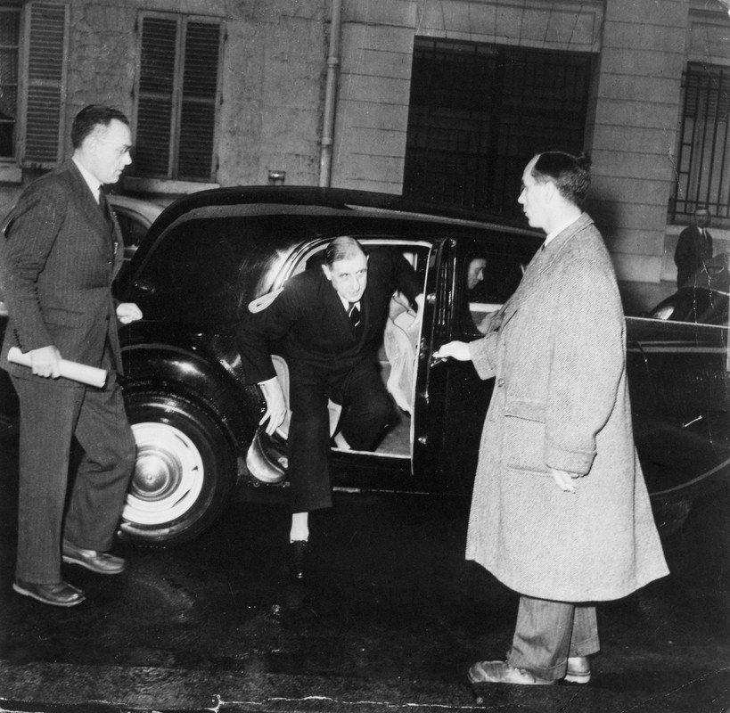 056 - La Traction et DE GAULLE - 83.398.1.6 -