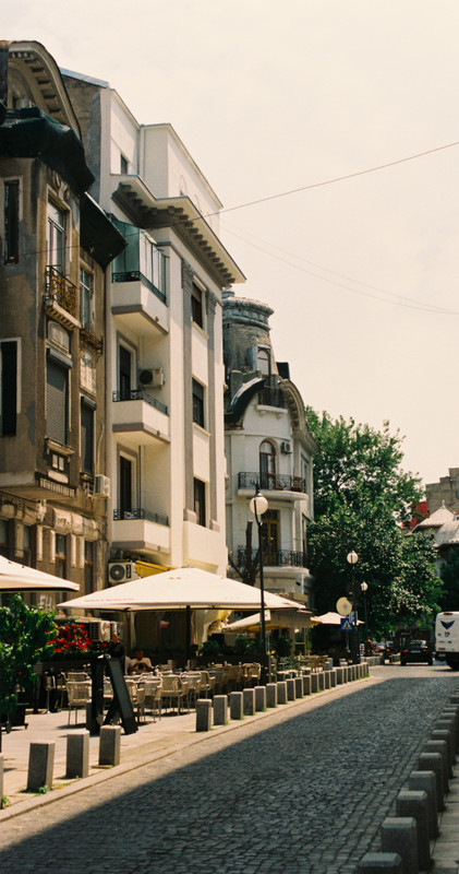 R1-09722-0018.jpg