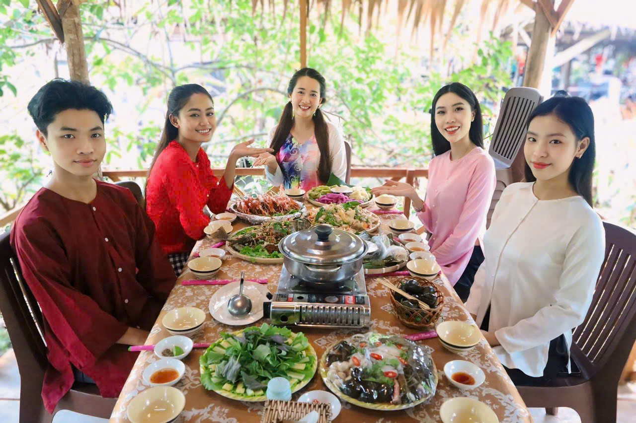 Ẩm thực