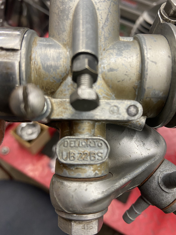 5EE41B02-9A27-4B0B-825C-78D7F6D596C0