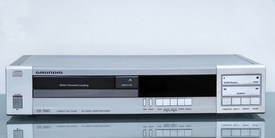 [Bild: Grundig-CD-7550-1x.jpg]