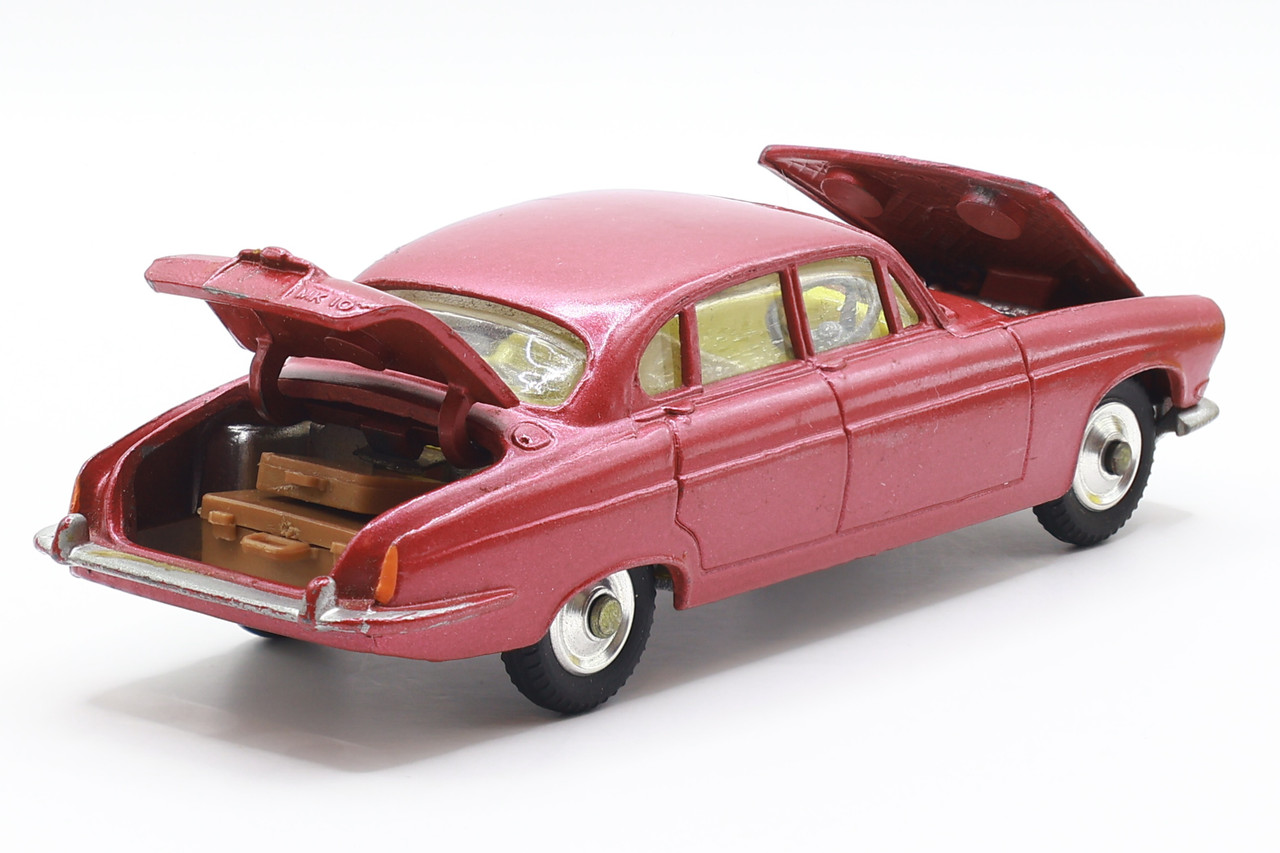 Corgi - 238 Jaguar Mark X Saloon - Diecast Garage