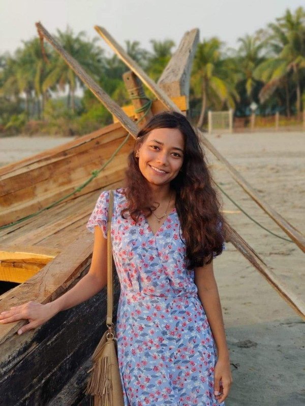 photo 6212759911695846604 y