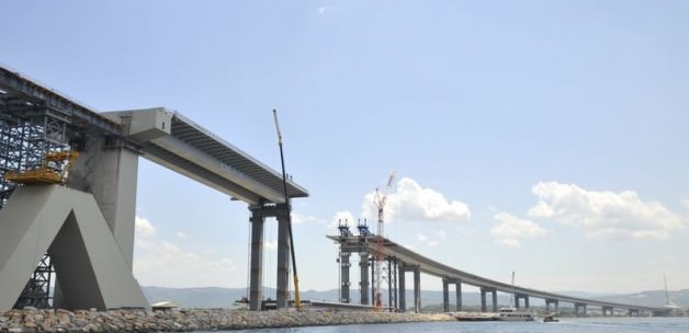 gebze-izmir-otoyolu-projesinde-rekor-operasyon-1436009462-678.jpg