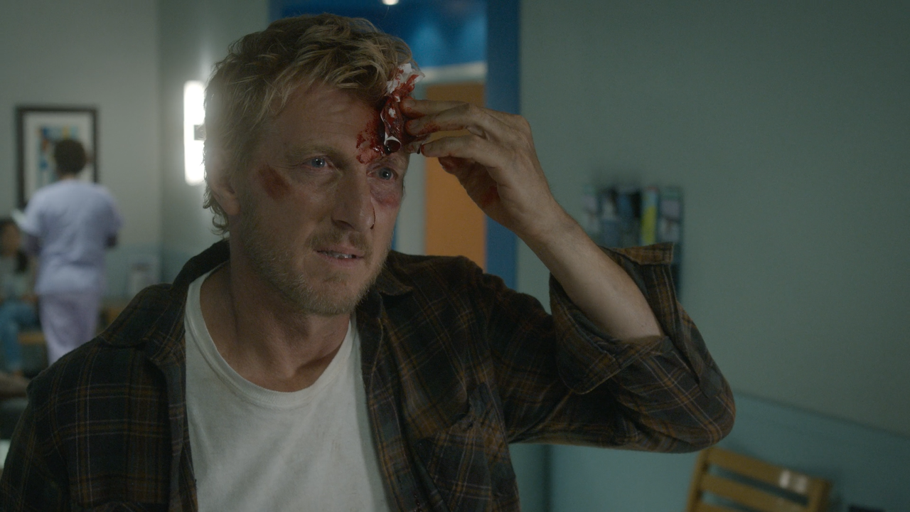 cobra.kai.s03e01.1080p.web.h264-glhf.mkv_snapshot_18.59_[2021.01.01_09.47.46]