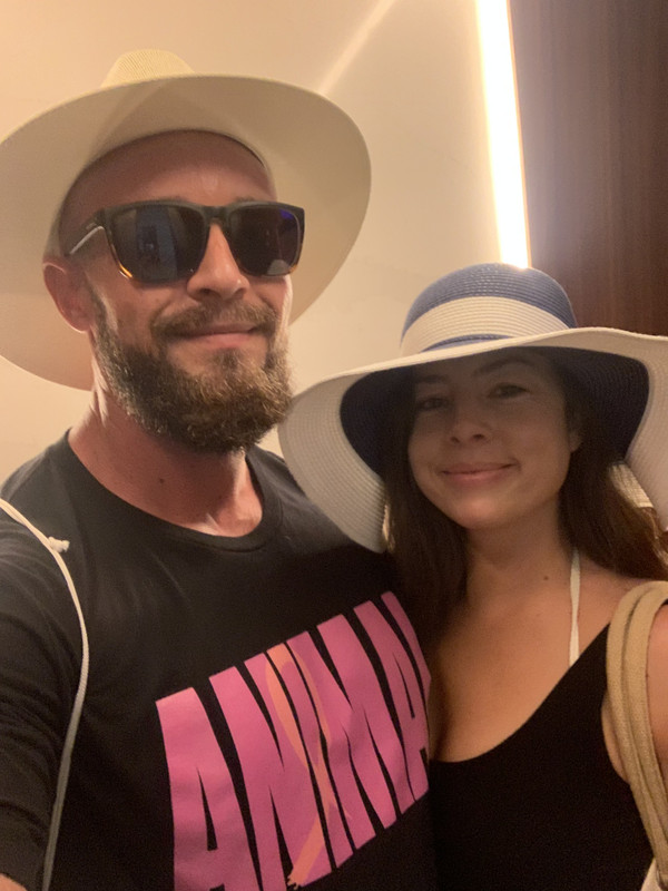 58686742-7EF4-47CC-B6FC-564A9A55A3B4