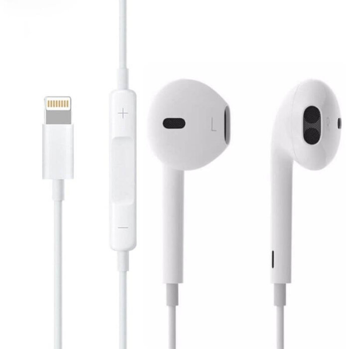 Audífonos Apple EarPods con conector Lightning y control remoto en el cable.