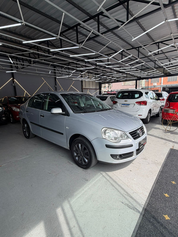 Volkswagen Polo Sedan 1.6