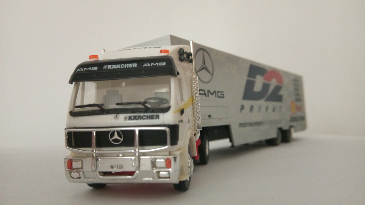 Macht (8008)