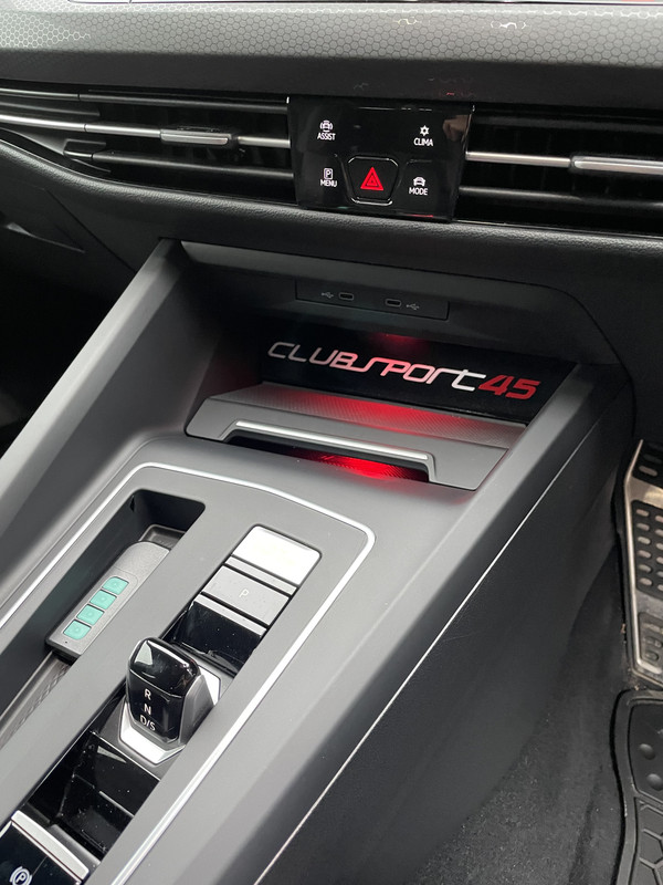 CBCACAF6-0DCB-411F-AD81-7794CE8685A5