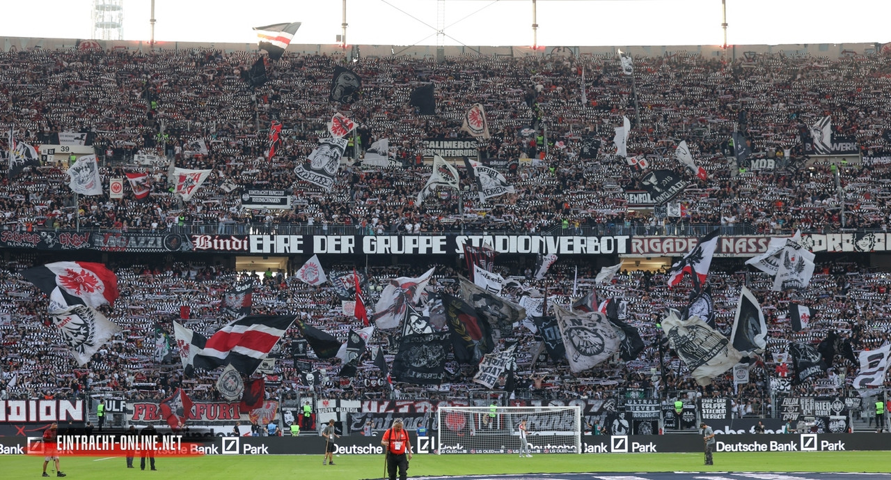 24-25-eintracht-frankfurt-borussia-moenchengladbach-0005.jpg-nggid047036-ngg0dyn-1500x808x100-00f0w0