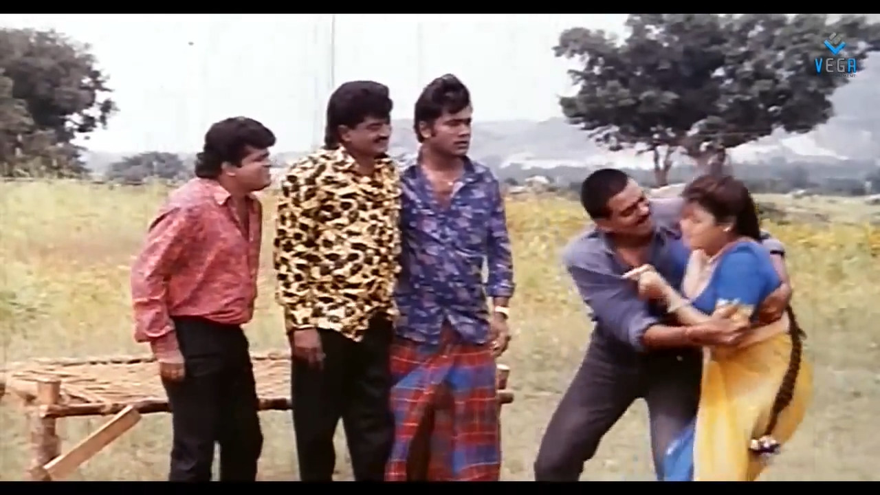 Dolly Minhas Palviahgam Avi - Villains Troubles a Women_4MxpygcjgQs.mp4_20220519_114802.335