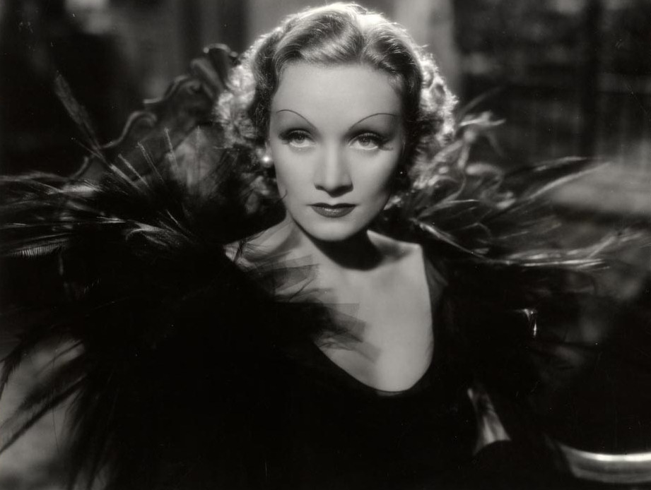 Marlene_Dietrich_b83