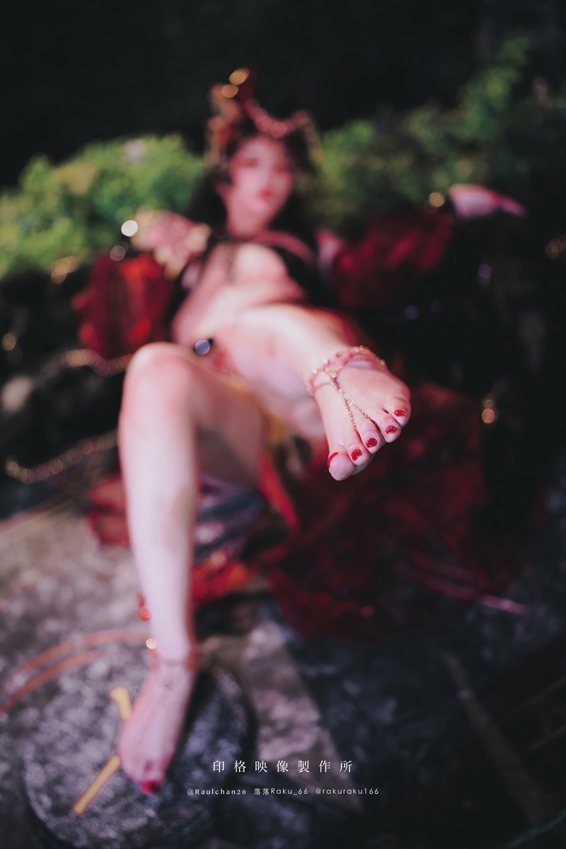 落落Raku 宵闇神乐 和风主题Cosplay写真 32P插图1