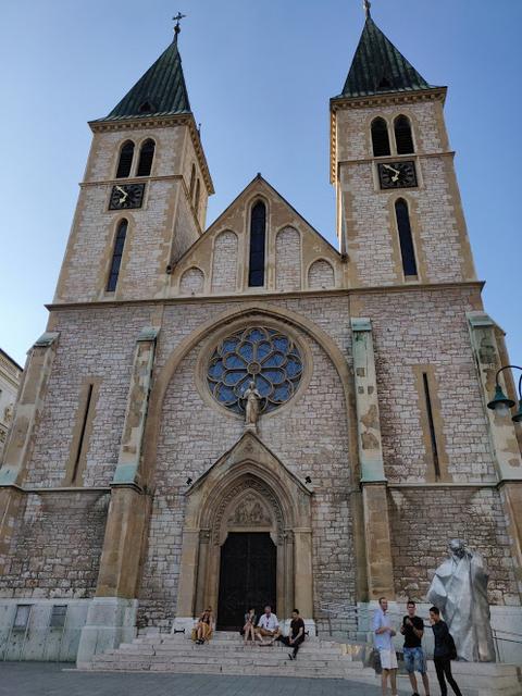 10 días por Eslovenia, Croacia y Bosnia con 3 niños. - Blogs de Europa Oriental - Sabado: Entramos a Bosnia parando en Mostar, Jablanica y Sarajevo. (30)