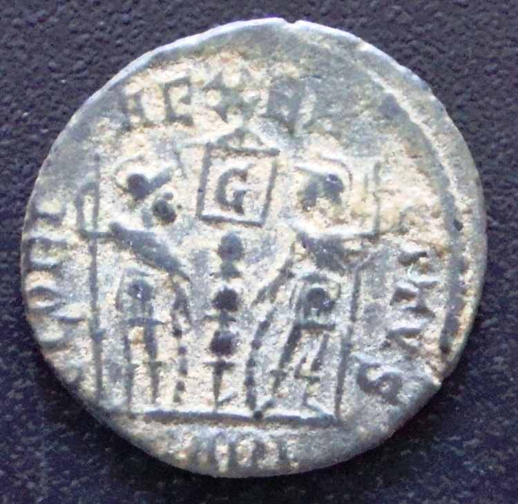 España, su imperio y la madre que parió a la cantidad de monedas que hicieron. 0-5-Centenional-337-361-Constancio-II-rev