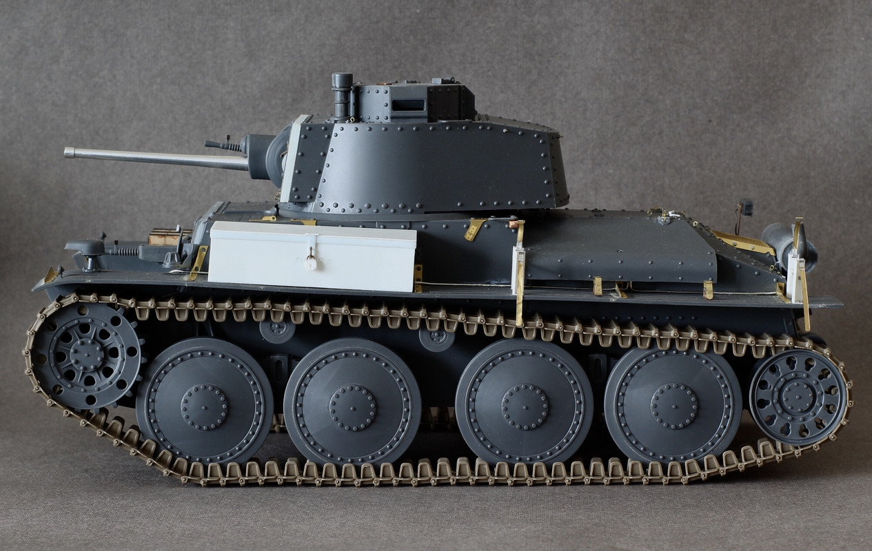 B6D294E5-5D39-4364-AA3A-5303C6E8C554