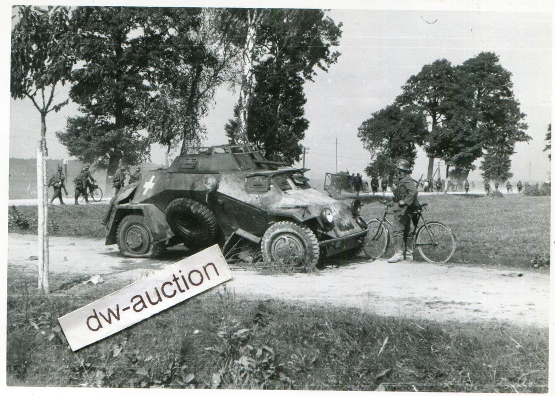 Frankreich , zerstörter Panzer Spähwagen