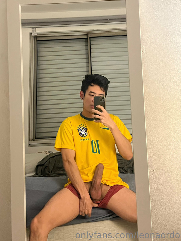 076