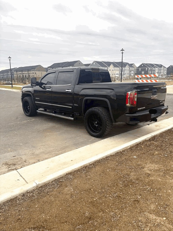 Vehicle thumbnail 6