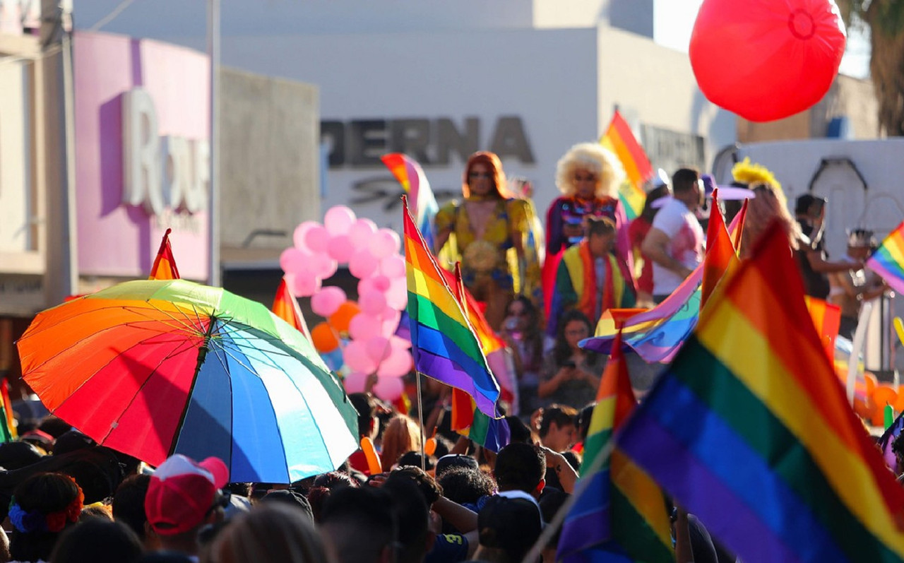 Mes del orgullo LGBTQ ¿Cómo se originó y cómo se festeja?