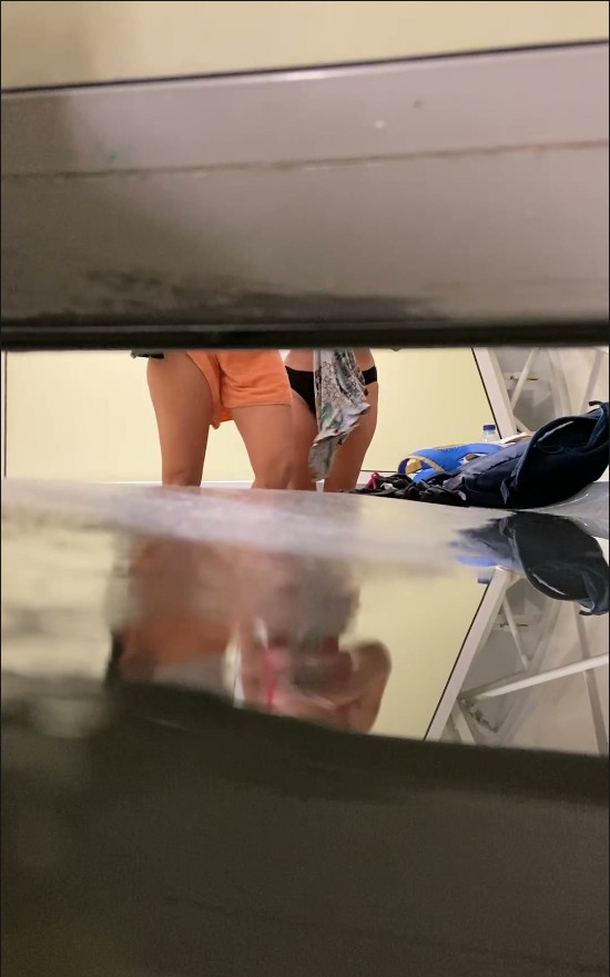 [Image: Voyeur23085121451.jpg]