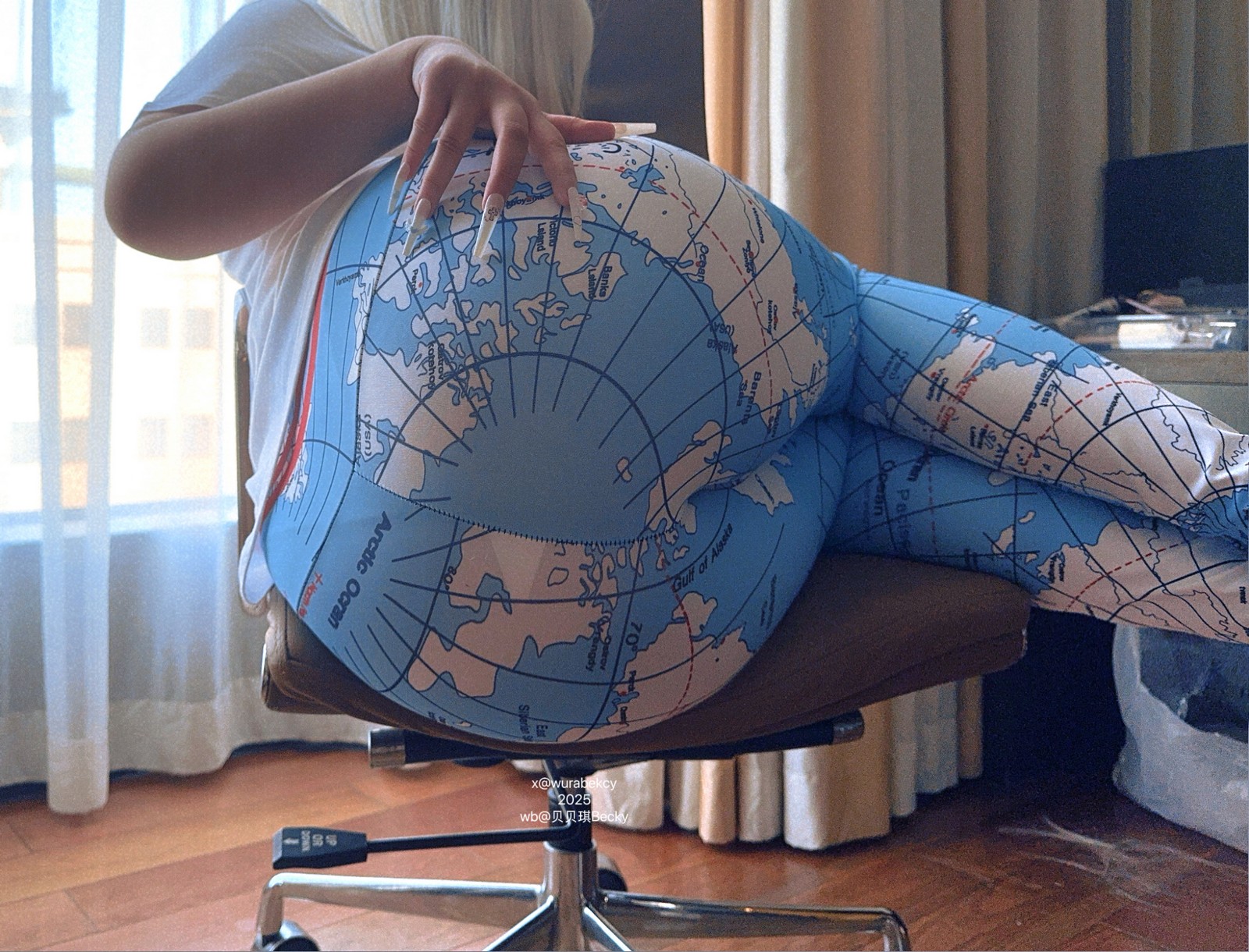 贝贝琪 Becky 椭圆的地球 主题 写真集｜概念风摄影（25P｜185MB）插图6