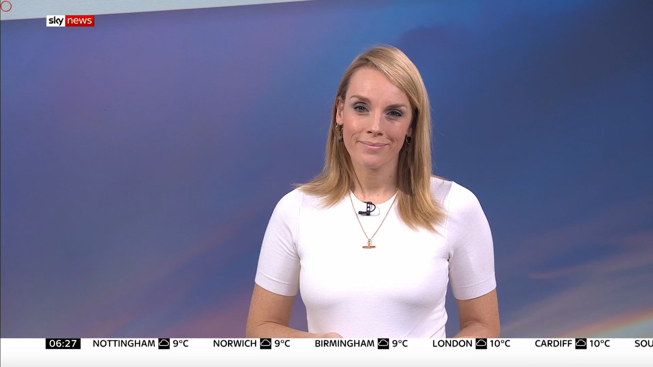 12.26 - 06.00.00 - Sky News @ Breakfast. Latest news headlines, compr....ts_snapshot_27.34.344
