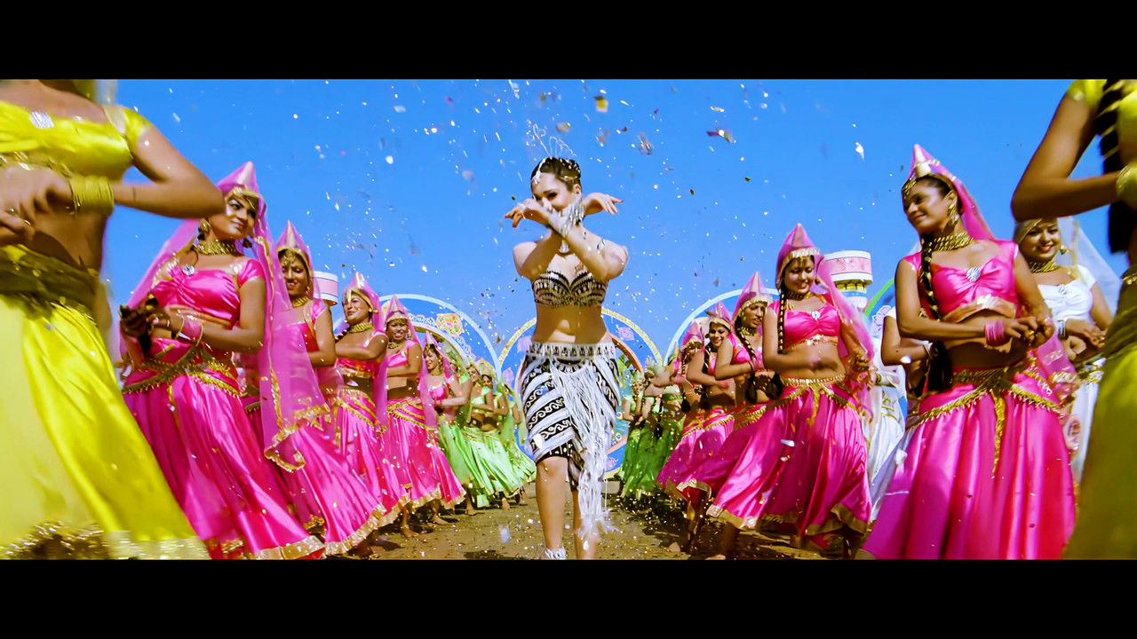 Tamanna Hot Song From Himmatwala Naino Main Sapna 4K (Best Quality).mp4_snapshot_01.38_[2021.04.05_1