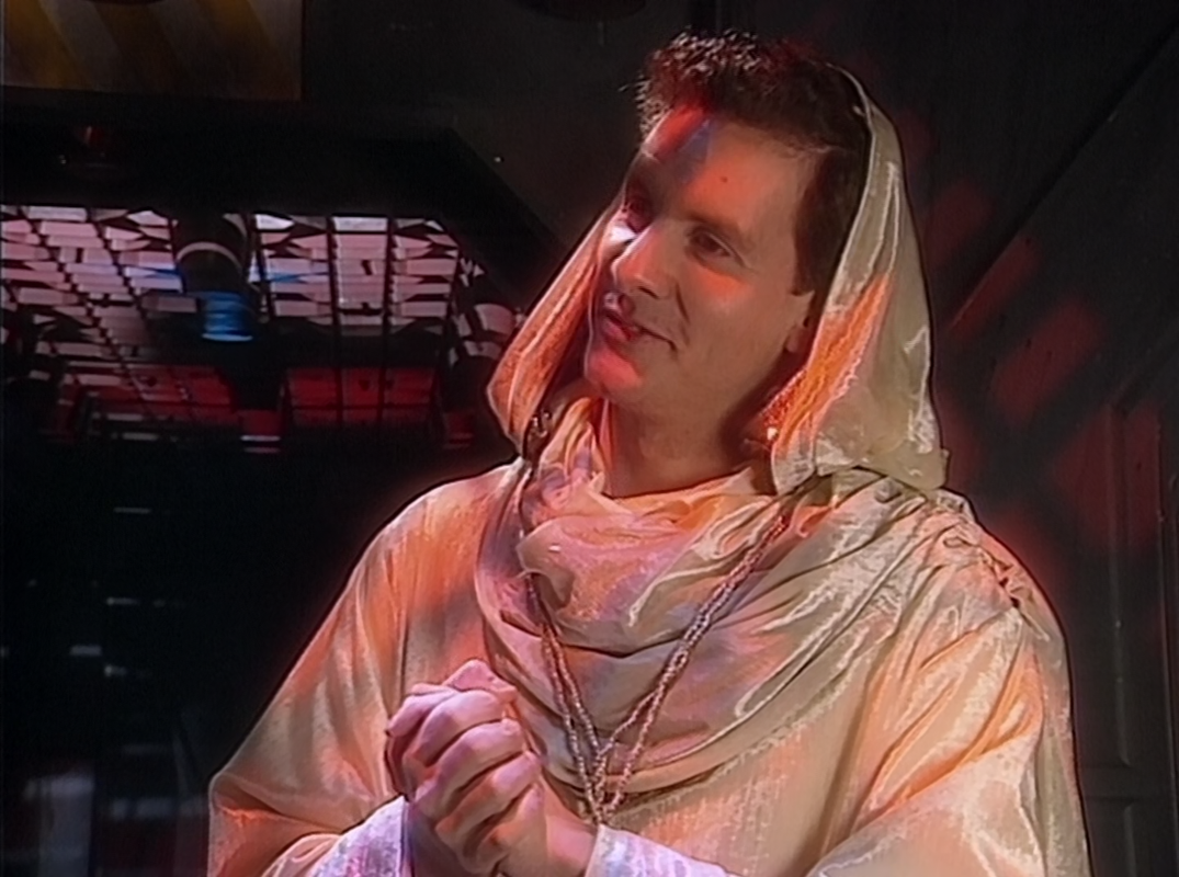 Red.Dwarf.S05E05.Demons.and.Angels.1080p.FLAC.2.0.AVC.REMUX-FraMeSToR[SS]43