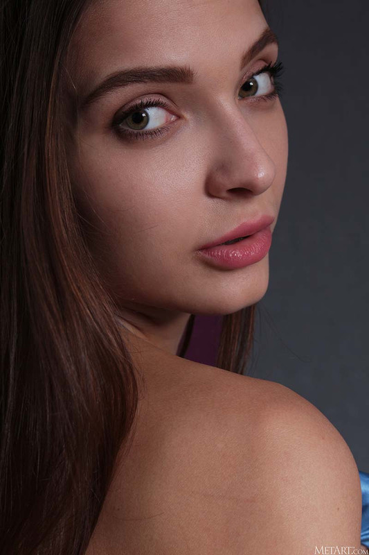 Met-Art-Mood-Boost-Santa-high-0022-red