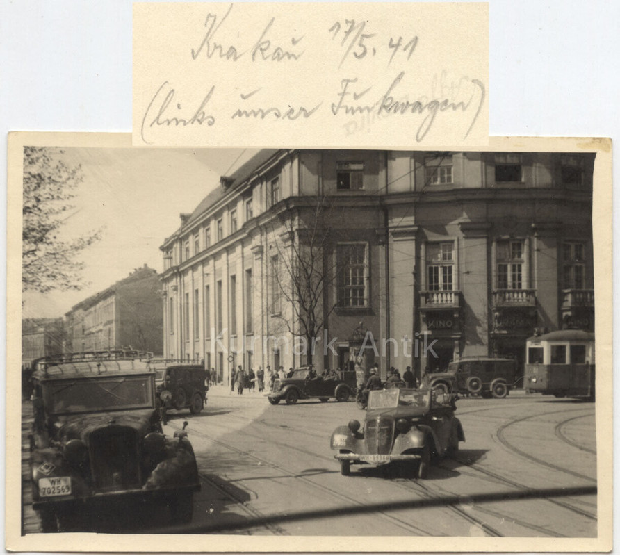 Foto Wehrmacht Polen Krakau 17.5.1941 Straßenbahn LKW PKW Kübel   Funker 17