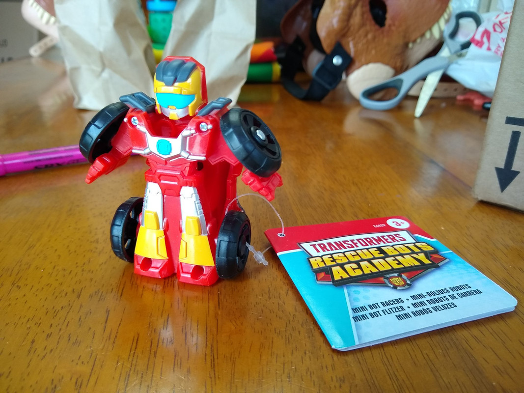Transformers-Rescue-Bots-Academy-Mini-Bot-Racers-05