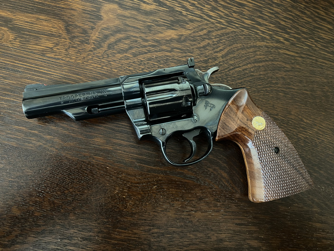 C6A407D5-4360-46A5-9F77-61997D7730B4