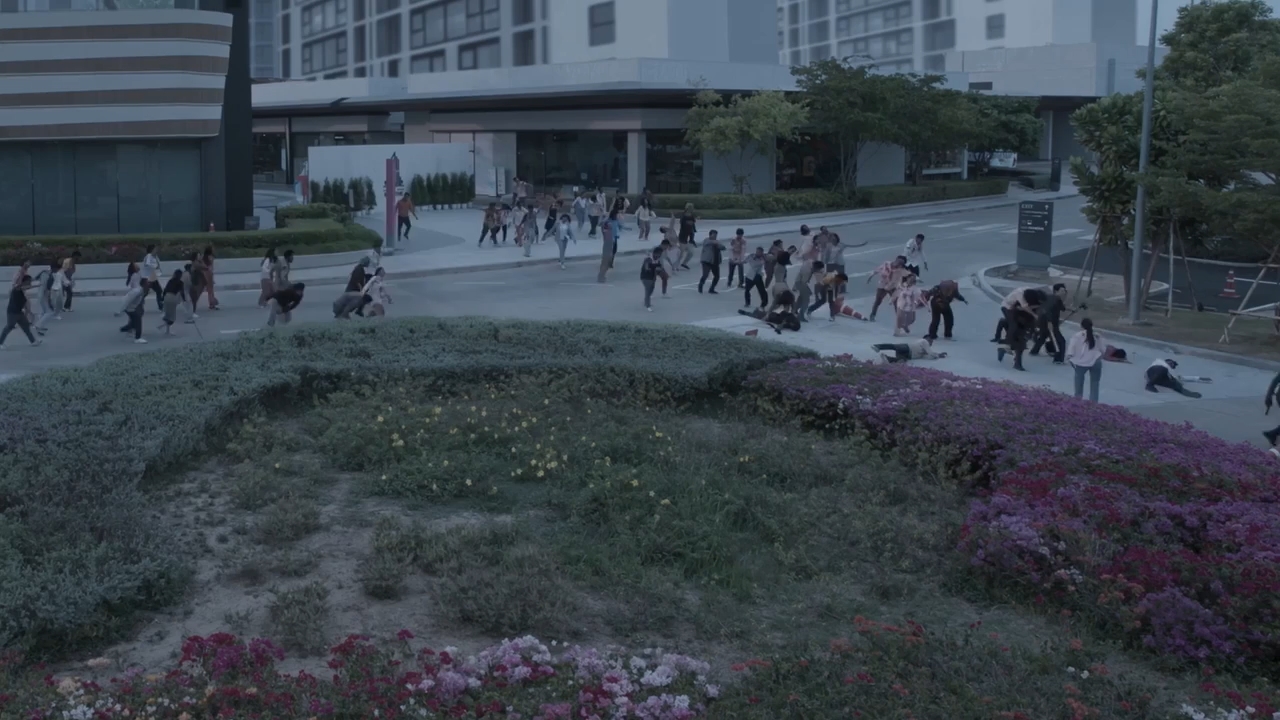 Happiness 2025 WebRip Season 1 [Hindi + Thai] 480p 720p ESub Screenshot