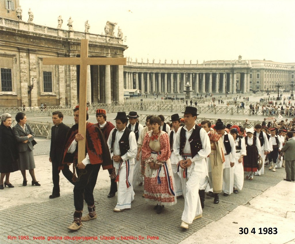 Rim-1983-ulazak-u-baziliku-Sv-Petra-1a