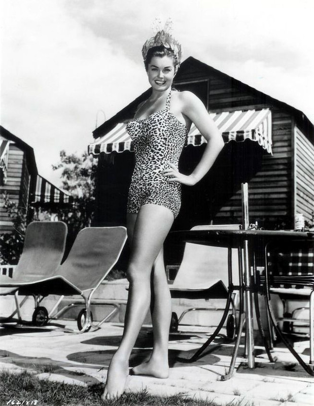Esther_Williams_b70