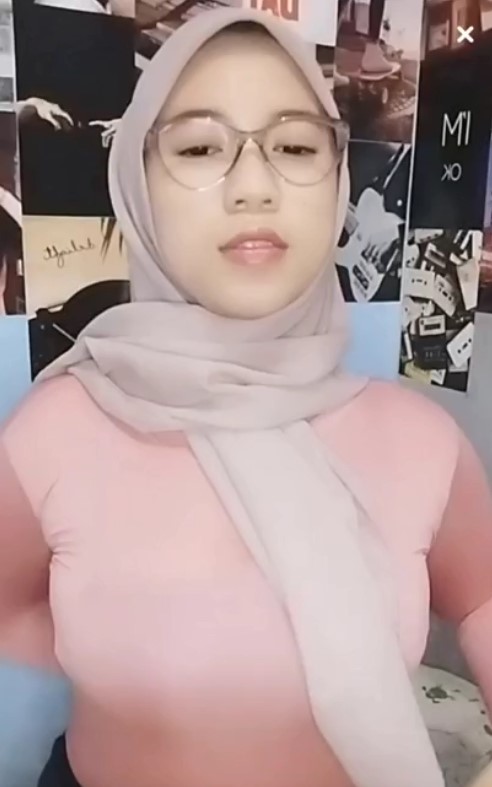 Hijab Cantik Beraksi