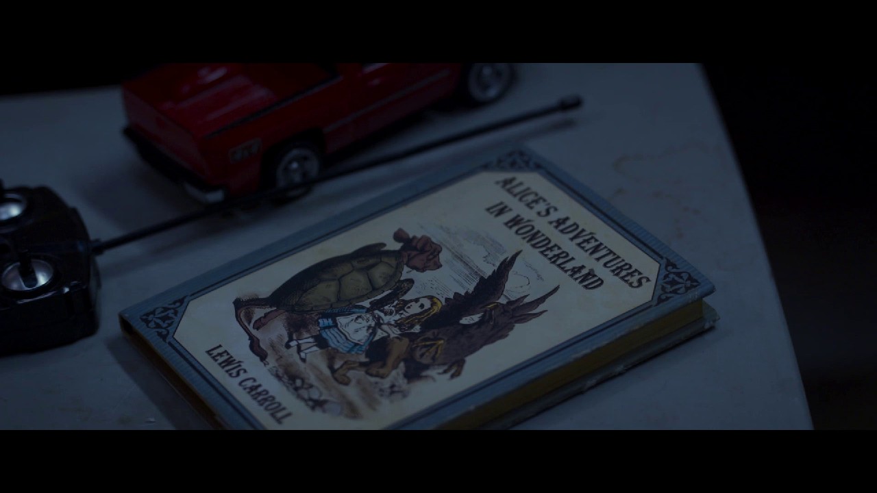 Room-2016-Hindi-English-AMZN-WEB-DL-1080p-AVC-EAC3-2ch-ESub-mkv-0001