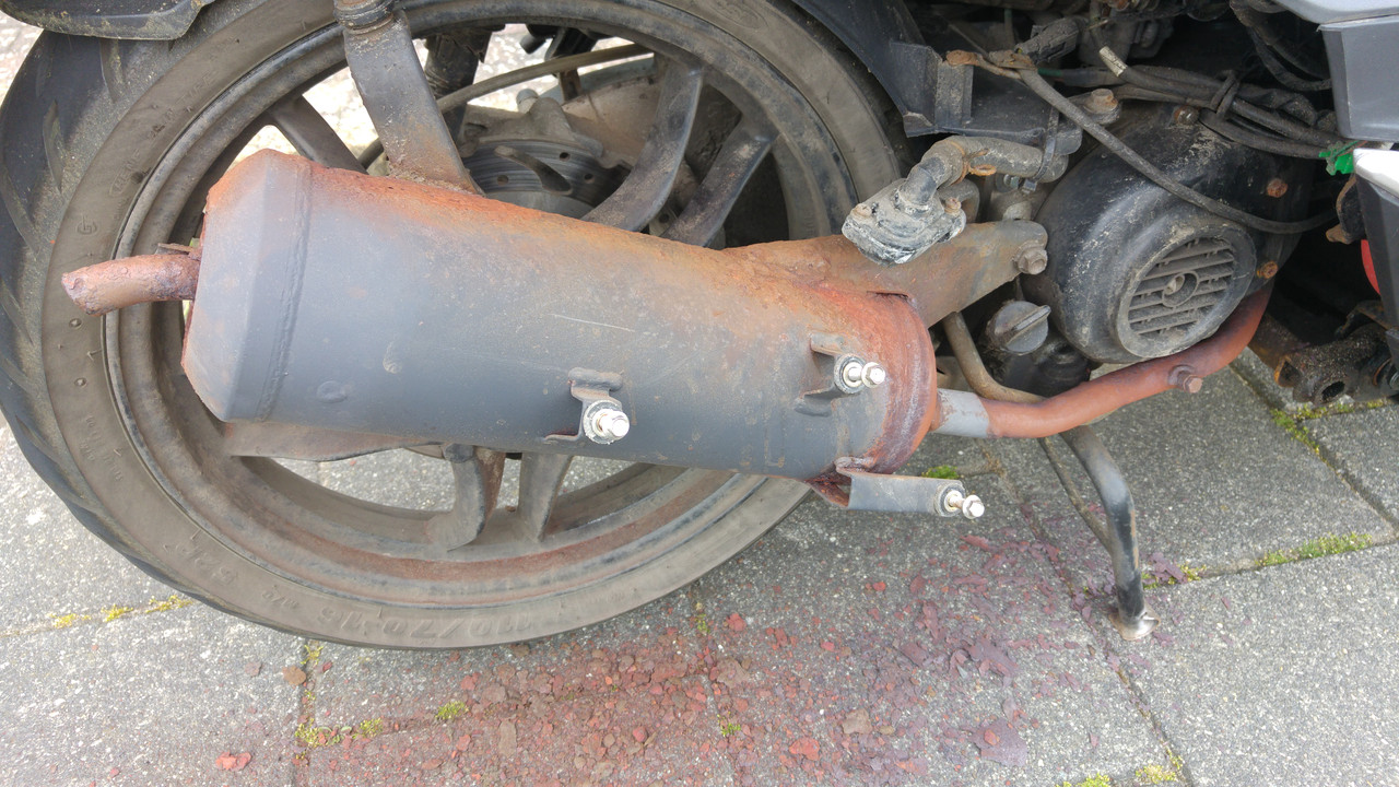 sym_symphony_st_50_uitlaat_05