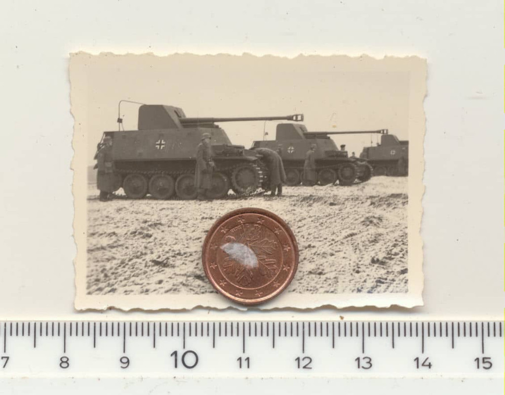 FOTO KAMERADEN MIT STURMGESCHÜTZ JAGDPANZER