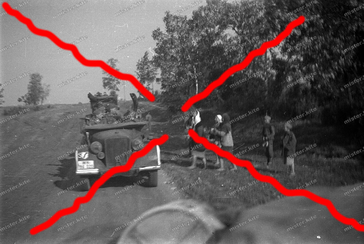 -Ružany-Belarus-Inf.-Reg.107-Horch 901-Truppenzeichen-Bevölkerung