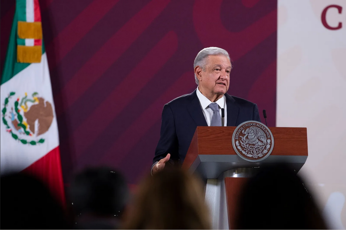 AMLO justifica contratación de seguridad privada por parte del INM