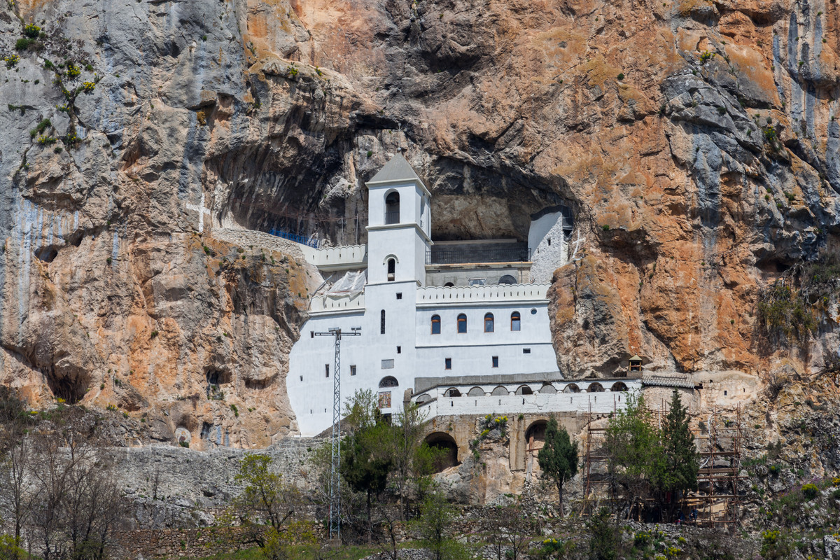 [Obrazek: Monasterio-de-Ostrog-Montenegro-2014-04-14-DD-14.jpg]