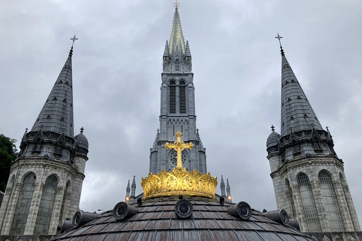 D6441628-4428-4D4B-B5E8-7CCB996A421A