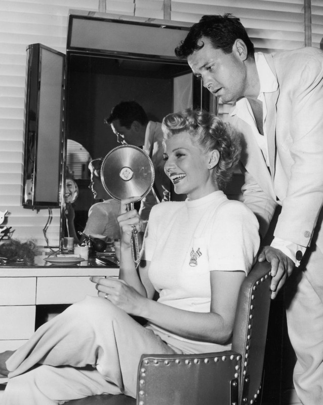 rita_hayworth_h70