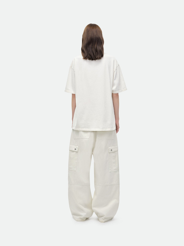 27_RUNWAYSCRIPTTEEVTGWHITE_RHFW24TT22012_1803