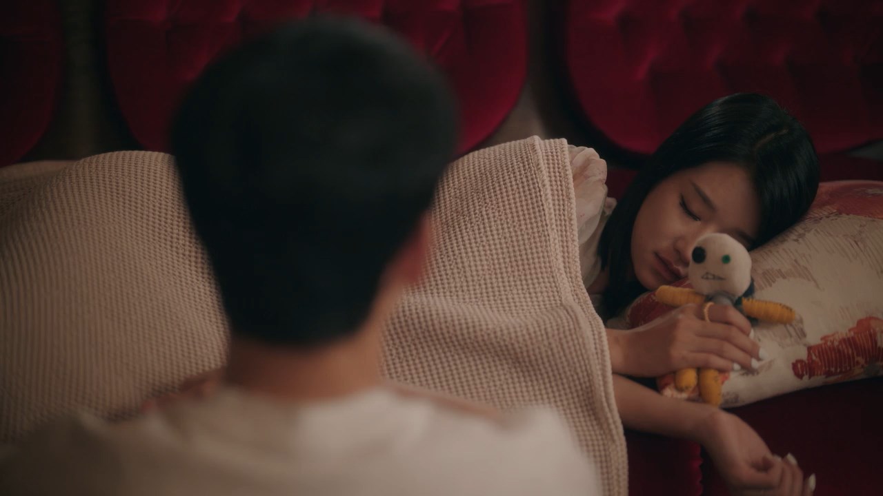 It's Okay to Not Be Okay (2020) Season 1 [Hindi] WebRip 480p 720p ESub - Complete Screenshot