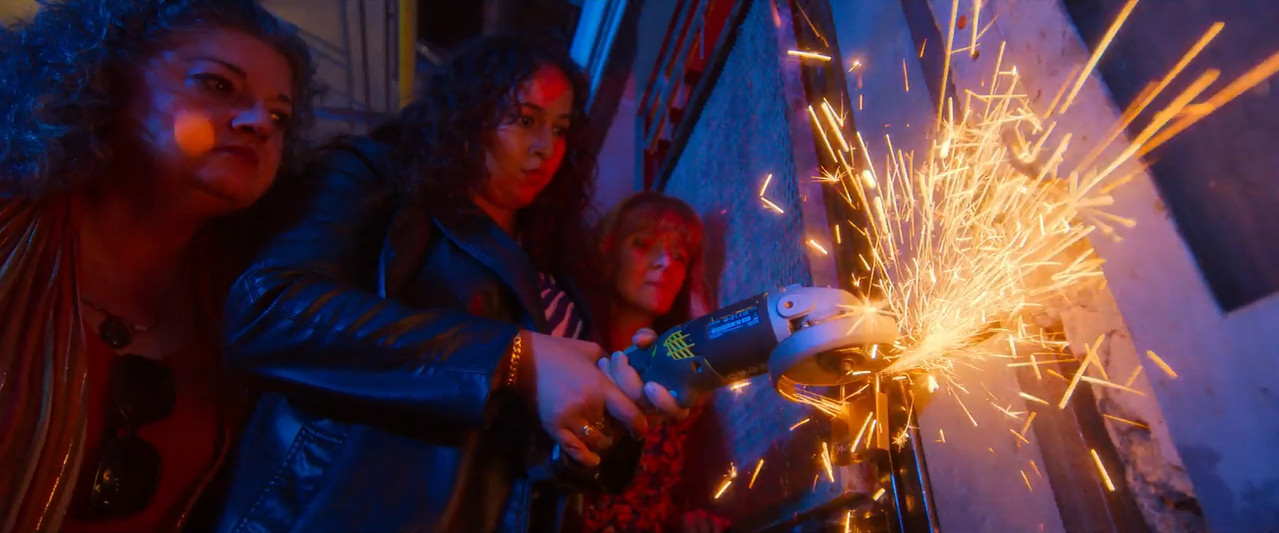 Cash Queens (2026) Season 1 [Hindi + English] WebRip 480p 720p ESub - Complete Screenshot