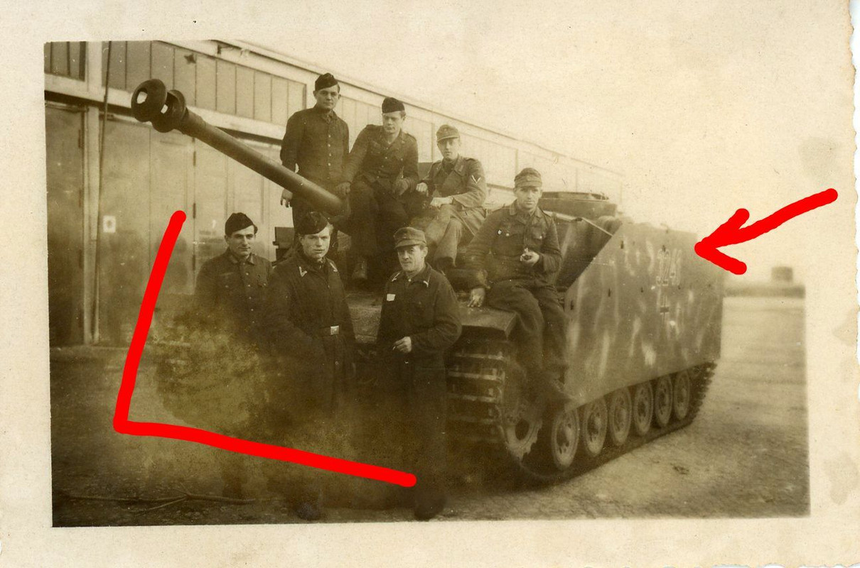 Russland StuG Sturmgeschütz mit Schürzen Tank Ta